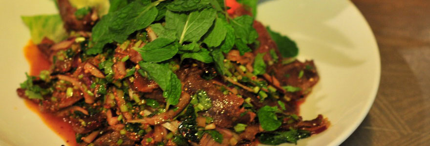 Thai food at Pongsri restaurant