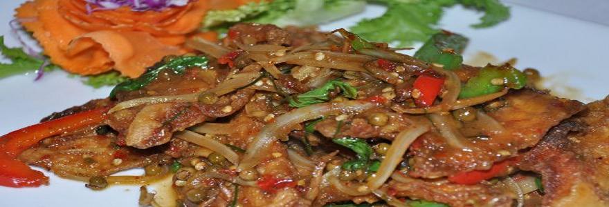 Thai food at Pongsri restaurant